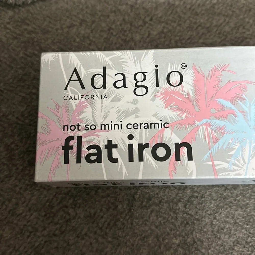 Mini flat iron - Picture 3 of 4